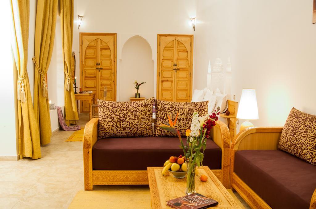 Riad Sougtani Tazrou Esterno foto